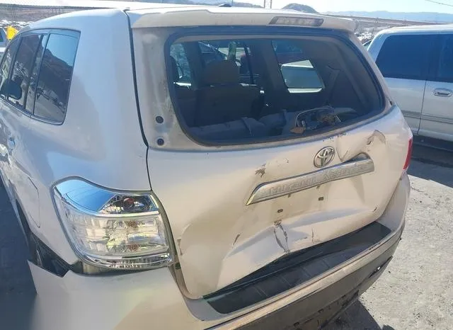 5TDZA3EH4BS012267 2011 2011 Toyota Highlander 6