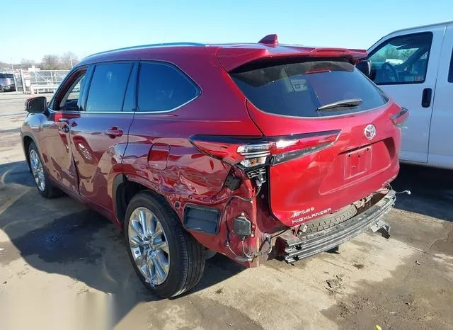 5TDDZRBH3NS181159 2022 2022 Toyota Highlander- Limited 3