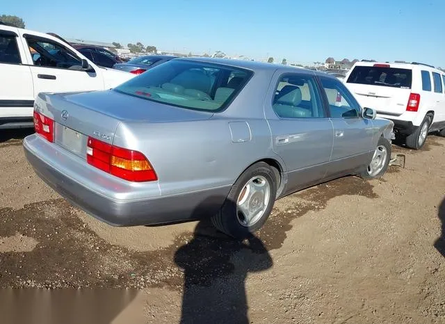 JT8BH28F1W0099568 1998 1998 Lexus LS- 400 4