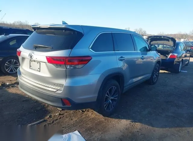 5TDBZRFH5HS482117 2017 2017 Toyota Highlander- Le Plus 4