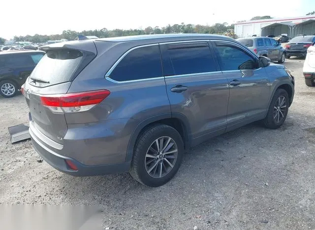 5TDKZRFH0JS549468 2018 2018 Toyota Highlander- Xle 4