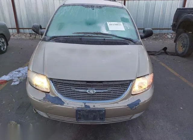 2C4GP54LX4R589792 2004 2004 Chrysler Town and Country- Touring 6