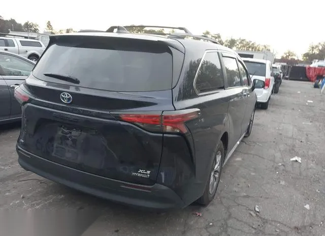 5TDJSKFCXMS003387 2021 2021 Toyota Sienna- Xle 4