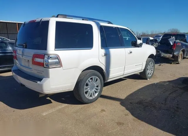 5LMJJ2H58BEJ02447 2011 2011 Lincoln Navigator 4