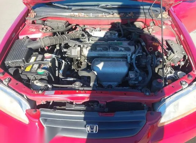 1HGCG3275YA009157 2000 2000 Honda Accord- 2-3 EX 10