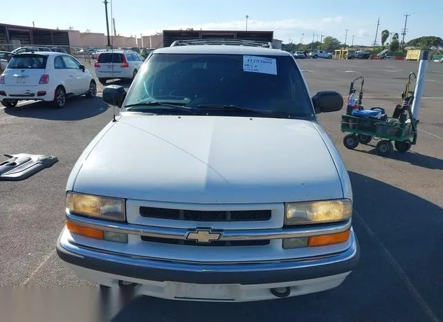 1GNDT13W6Y2338749 2000 2000 Chevrolet Blazer- LT 6