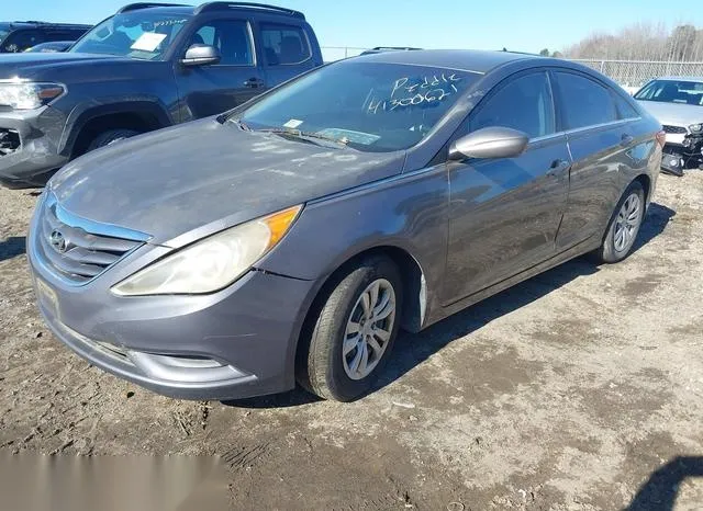 5NPEB4AC1CH323996 2012 2012 Hyundai Sonata- Gls 2