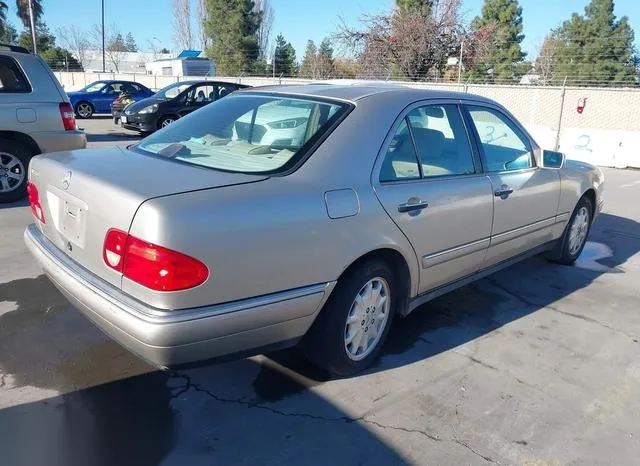 WDBJF65F1WA550781 1998 1998 Mercedes-Benz E 320 4