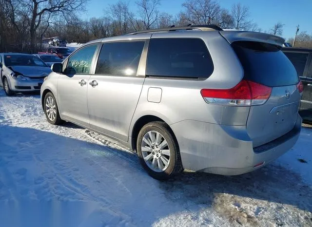 5TDDK3DC1CS035682 2012 2012 Toyota Sienna- Xle/Limited 3