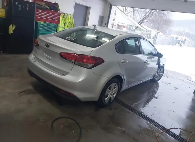 3KPFK4A75JE193200 2018 2018 KIA Forte- LX 4