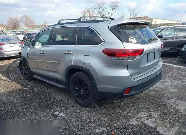 5TDJZRFH5KS606423 2019 2019 Toyota Highlander- SE 3