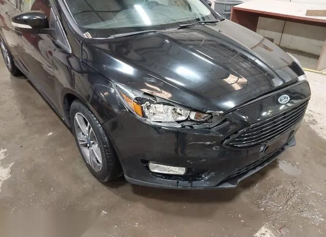 1FADP3FE8JL233292 2018 2018 Ford Focus- SE 6