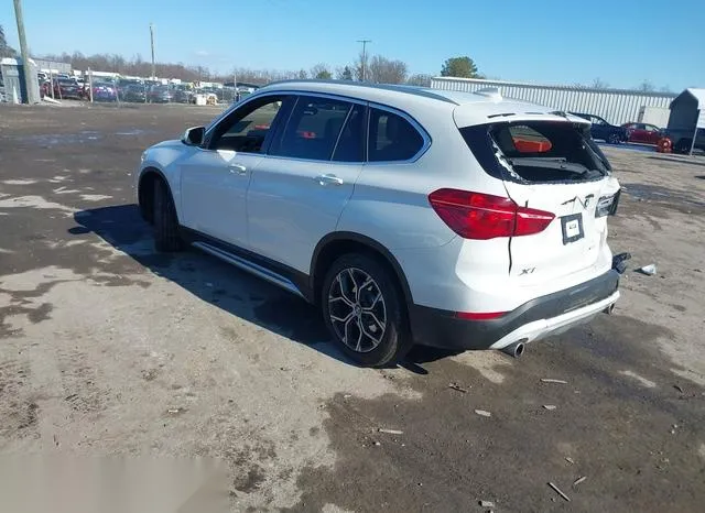 WBXJG9C00M5U27545 2021 2021 BMW X1- Xdrive28I 3