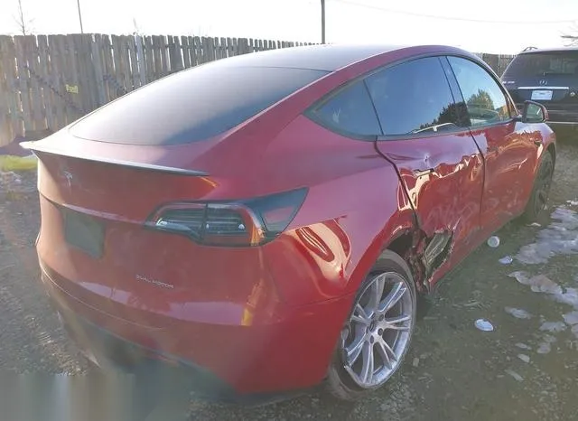 5YJYGAEE3MF179683 2021 2021 Tesla Model Y 4