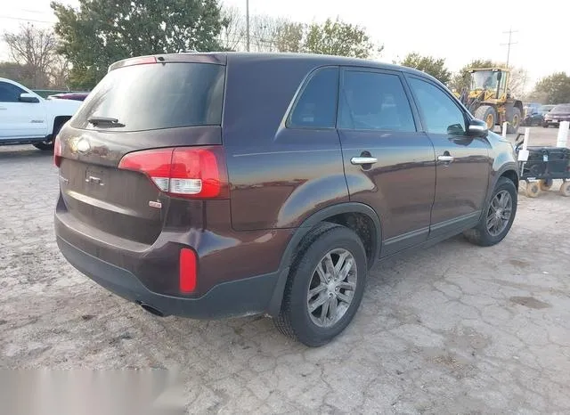 5XYKT3A62EG458581 2014 2014 KIA Sorento 4