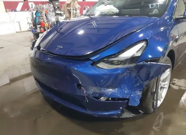 7SAYGDEE8RF074374 2024 2024 Tesla Model Y 6