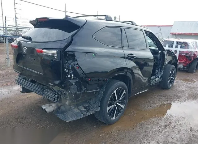 5TDLZRAH0NS108697 2022 2022 Toyota Highlander- Xse 4