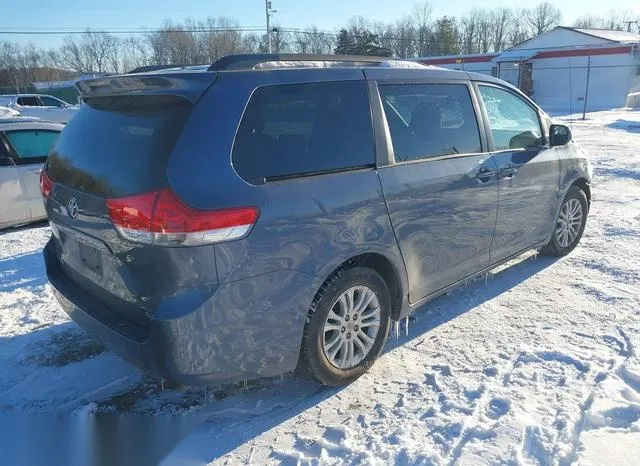 5TDYK3DCXES521816 2014 2014 Toyota Sienna- Xle V6 8 Passenger 4