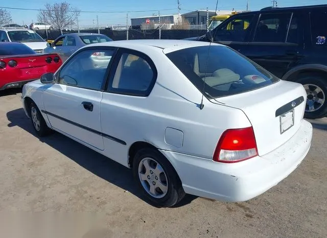 KMHCF35G6YU030199 2000 2000 Hyundai Accent- L 3