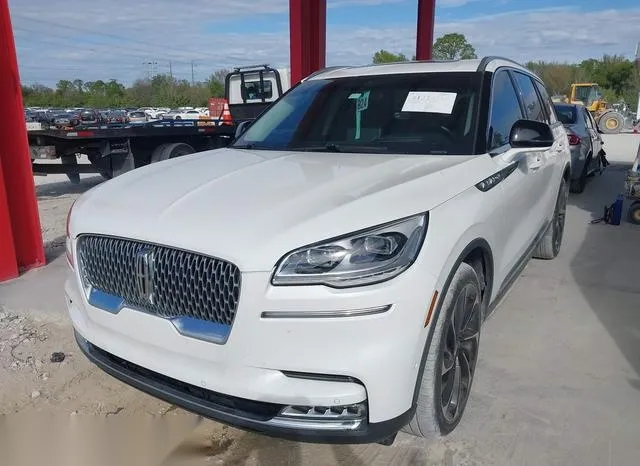 5LM5J7XC2LGL16516 2020 2020 Lincoln Aviator- Reserve 2