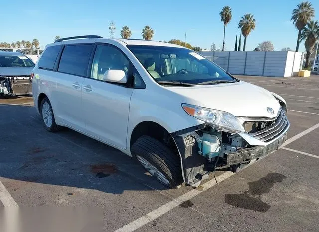 5TDDK3DC7FS097690 2015 2015 Toyota Sienna- Xle/Limited 1