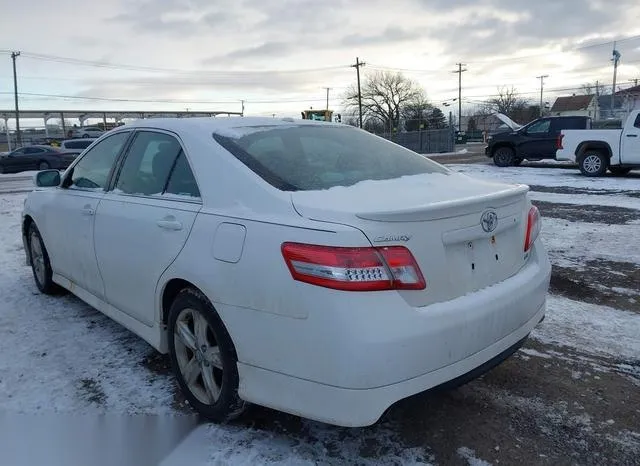 4T1BF3EK1BU737380 2011 2011 Toyota Camry- SE 3