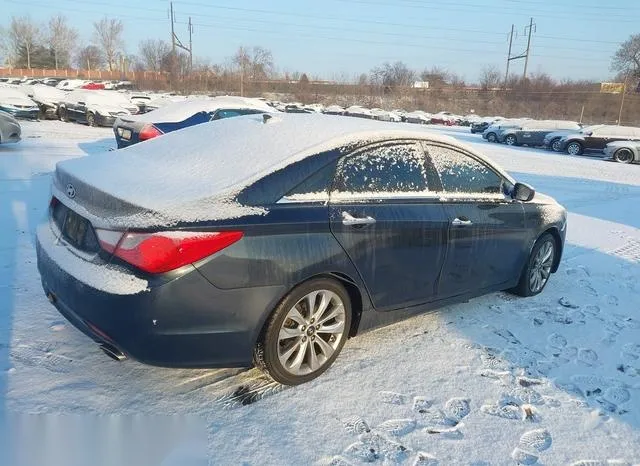 5NPEC4ACXCH385555 2012 2012 Hyundai Sonata- SE 4