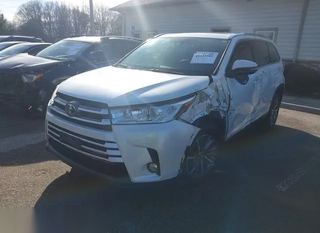 5TDKZRFH5KS354869 2019 2019 Toyota Highlander- Xle 2