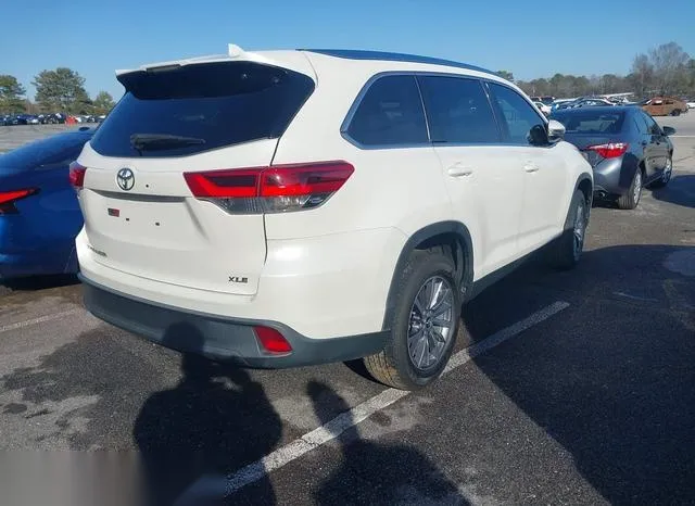 5TDKZRFH5KS354869 2019 2019 Toyota Highlander- Xle 4