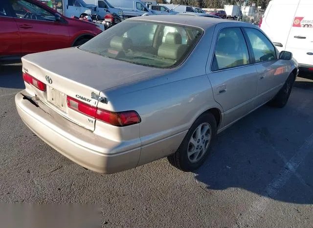 4T1BF28K4WU057663 1998 1998 Toyota Camry- Xle V6 4