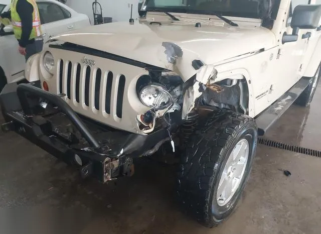 1J4HA5H19BL576238 2011 2011 Jeep Wrangler- Unlimited Sahara 6