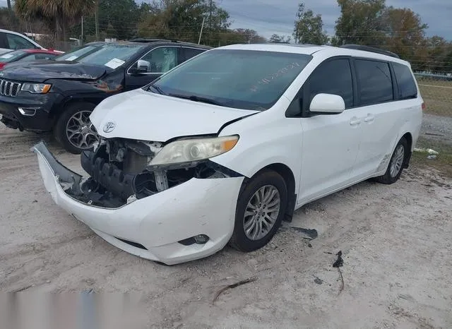 5TDYK3DC2DS347500 2013 2013 Toyota Sienna- Xle V6 8 Passenger 2