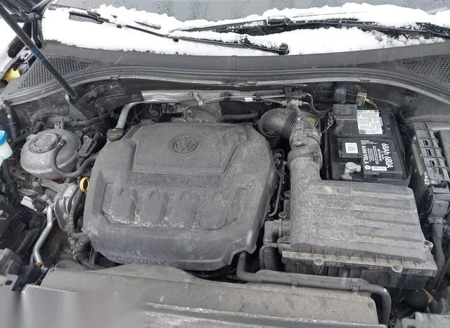 3VV4B7AX5KM119888 2019 2019 Volkswagen Tiguan- 2-0T Sel Pre 10