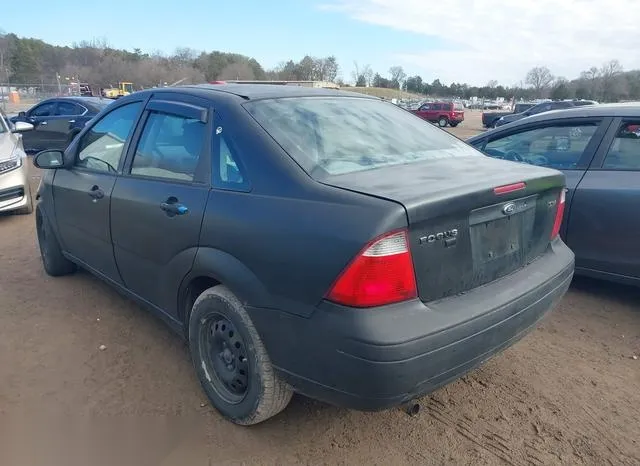 1FAFP34N55W122375 2005 2005 Ford Focus- ZX4 3