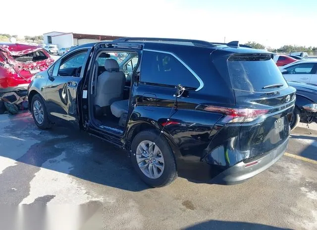 5TDYRKEC8PS161226 2023 2023 Toyota Sienna- Xle 3