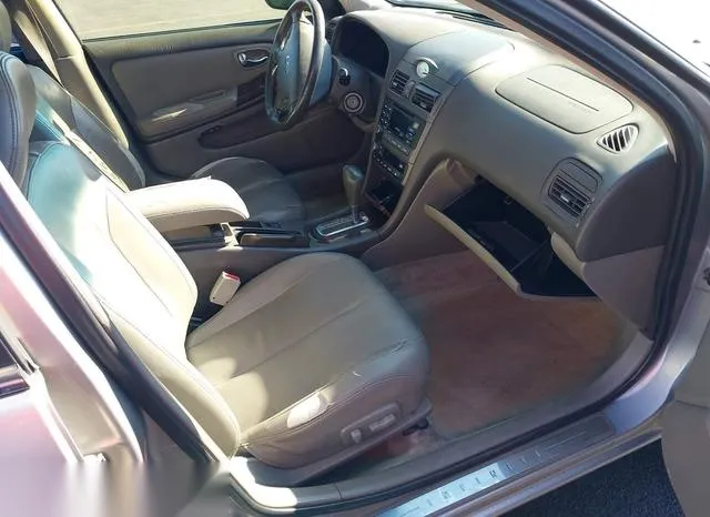 JNKCA31A81T018036 2001 2001 Infiniti I30- Luxury 5