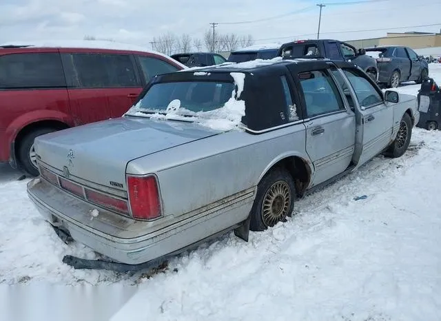 1LNLM81W9TY655083 1996 1996 Lincoln Town Car- Executive 4