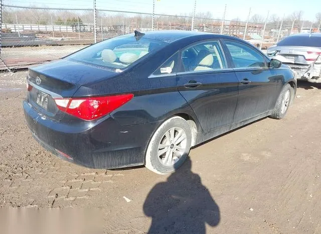 5NPEB4AC7BH040016 2011 2011 Hyundai Sonata- Gls 4