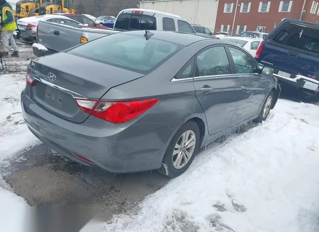 5NPEB4AC0DH762821 2013 2013 Hyundai Sonata- Gls 4