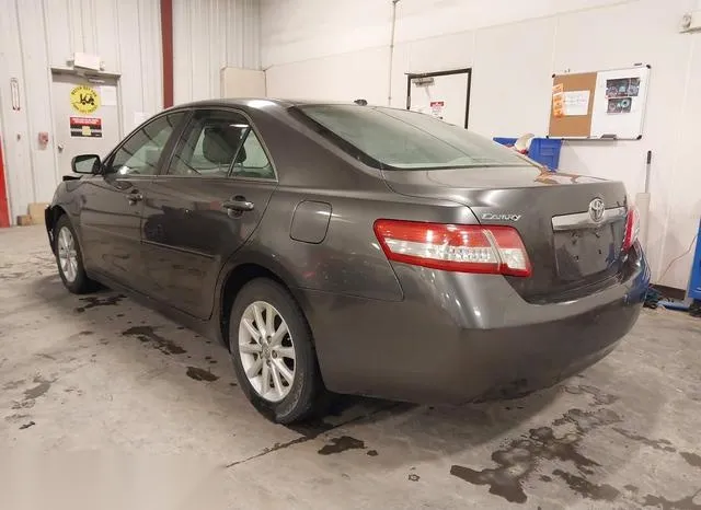 4T4BF3EK4BR192040 2011 2011 Toyota Camry- Xle 3