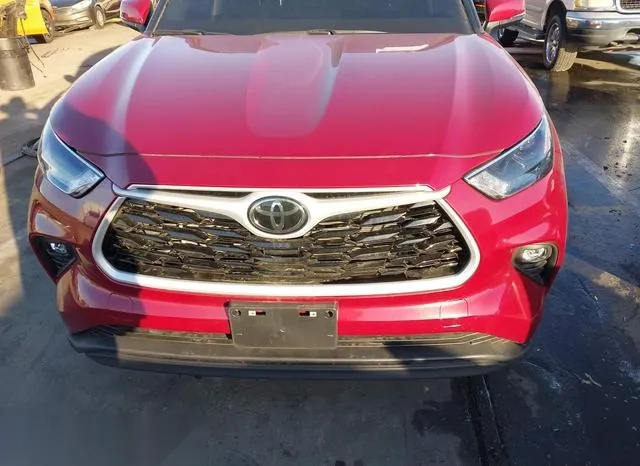 5TDKDRAH0PS527064 2023 2023 Toyota Highlander- Xle 6