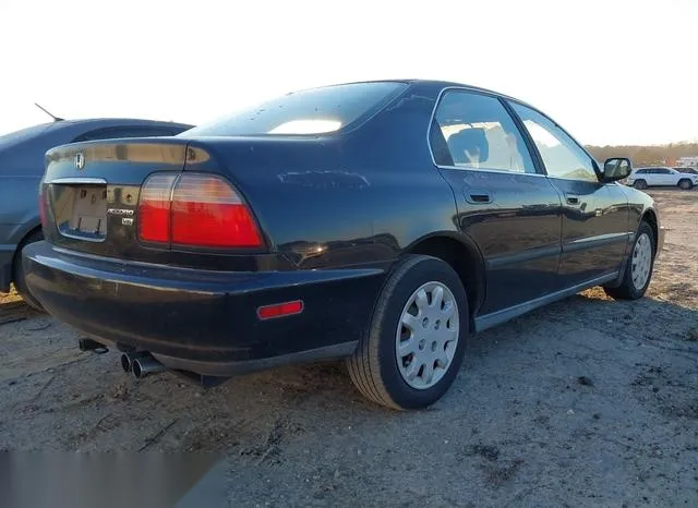 1HGCE6645TA008168 1996 1996 Honda Accord- Lx/Ex 4