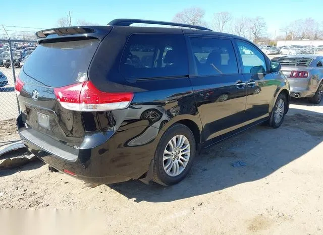 5TDYK3DCXES462010 2014 2014 Toyota Sienna- Xle/Limited 4