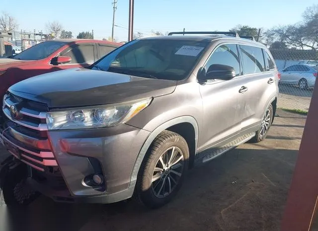 5TDKZRFH4KS570387 2019 2019 Toyota Highlander- Xle 2