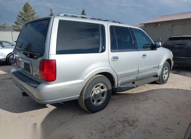 5LMPU28A4XLJ41053 1999 1999 Lincoln Navigator 4