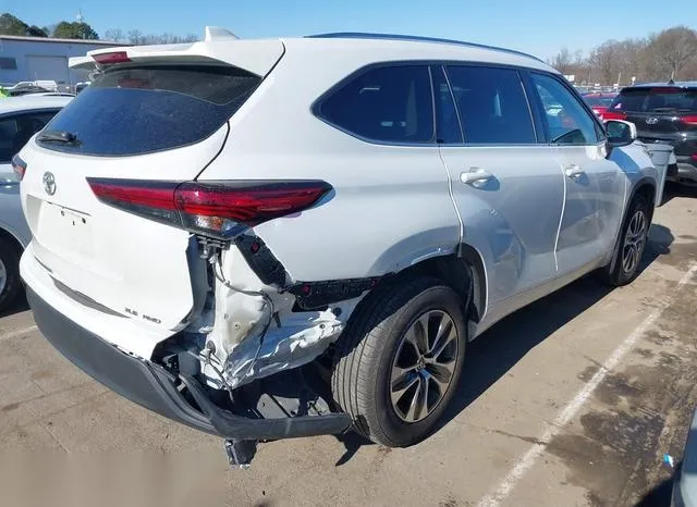 5TDGZRBH3LS505950 2020 2020 Toyota Highlander- Xle 4