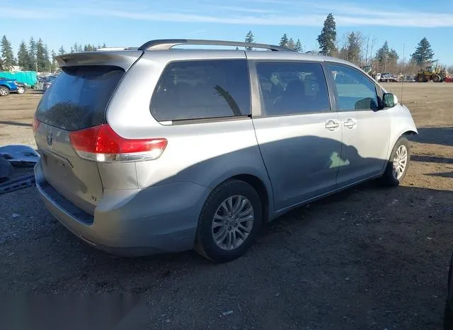 5TDYK3DCXDS364934 2013 2013 Toyota Sienna- Xle V6 8 Passenger 4