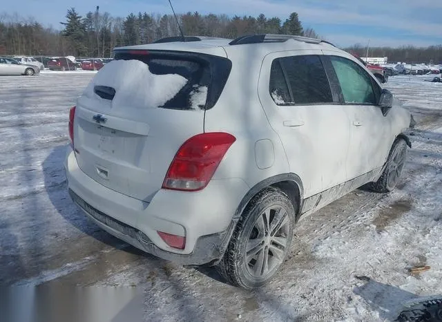 KL7CJPSB5LB322690 2020 2020 Chevrolet Trax- Awd Lt 4