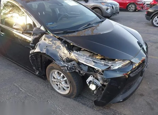 JTDKARFU8L3117462 2020 2020 Toyota Prius- LE 6