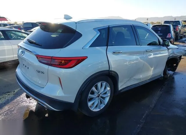 3PCAJ5M10KF127532 2019 2019 Infiniti QX50- Essential 4